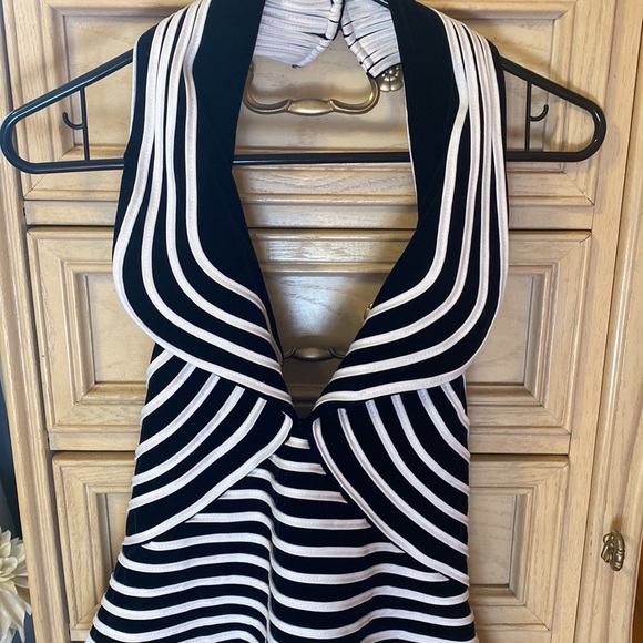 Halter Top - Picture 2 of 7